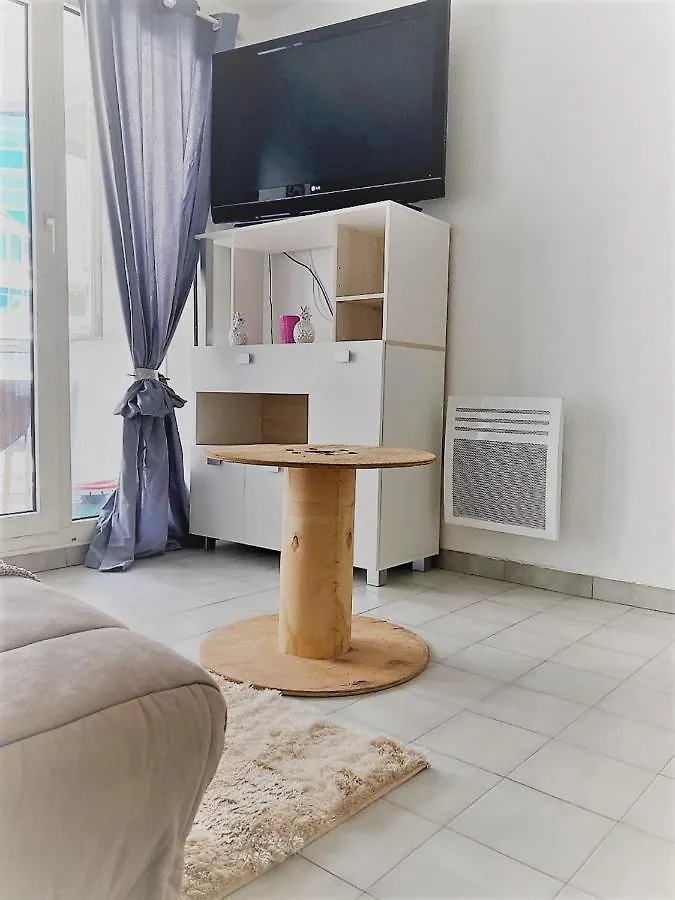Proche Mer Nice Cosy 2P 28M Франция